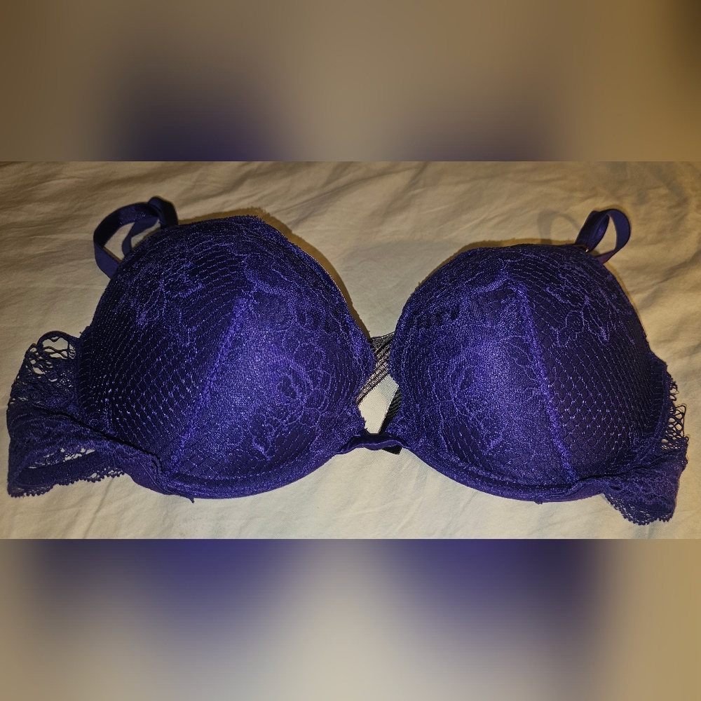 Victoria's Secret Bra Very Sexy Push Up Fishnet Purple Lace 34C